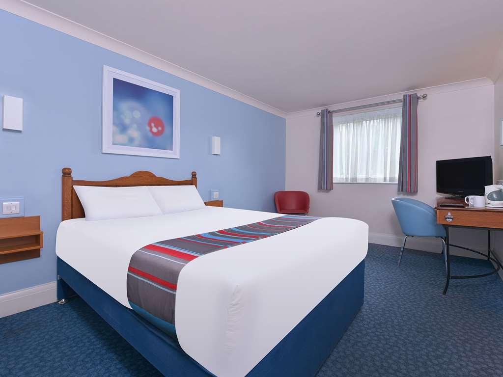 Travelodge Walton On Thames Ruang foto