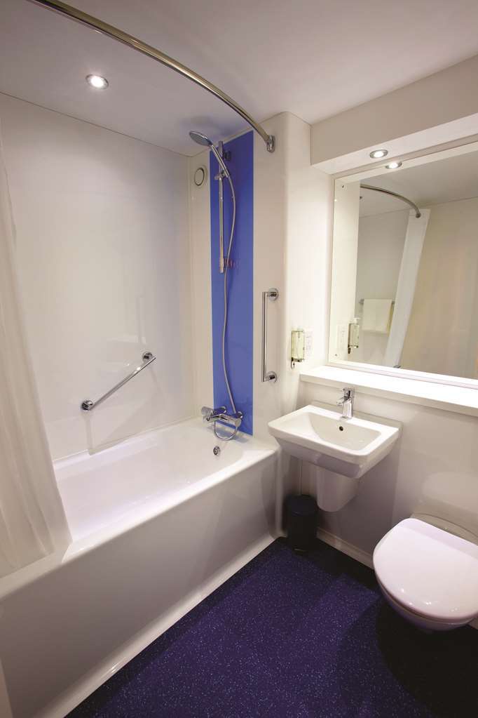 Travelodge Walton On Thames Ruang foto