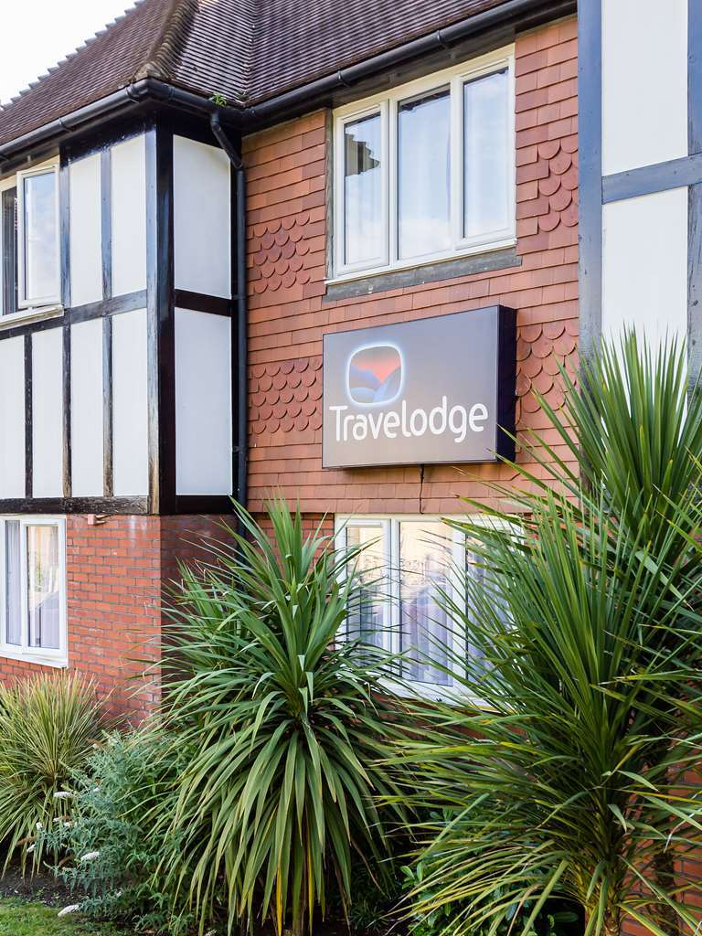 Travelodge Walton On Thames Bagian luar foto